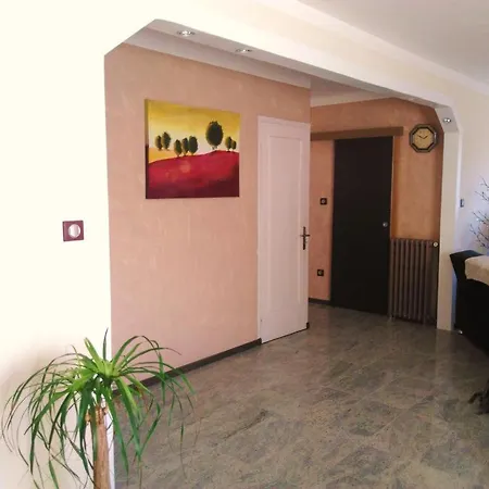 民宿 Room,chambre Privee Chez L'habitant,parking Voiture Devant La Maison,garage Moto Et Velo, Petit Dejeuner 科尔马
