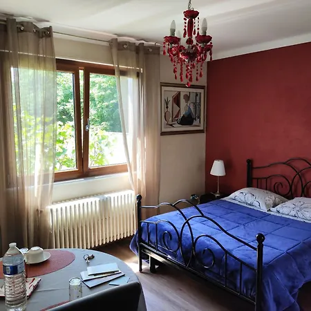 民宿 Room,chambre Privee Chez L'habitant,parking Voiture Devant La Maison,garage Moto Et Velo, Petit Dejeuner