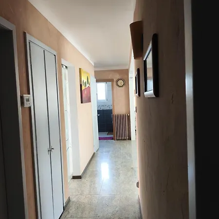 Room,chambre Privee Chez L'habitant,parking Voiture Devant La Maison,garage Moto Et Velo, Petit Dejeuner * 科尔马